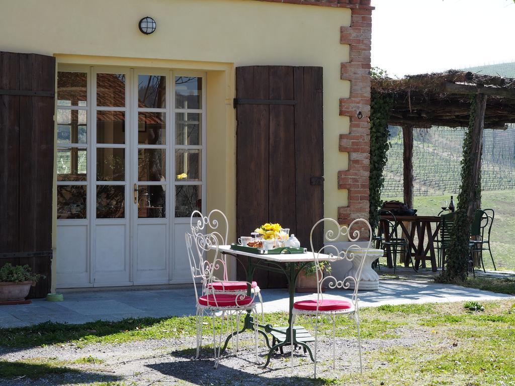 Tenuta Montanello B&B Castiglione Falletto Ngoại thất bức ảnh