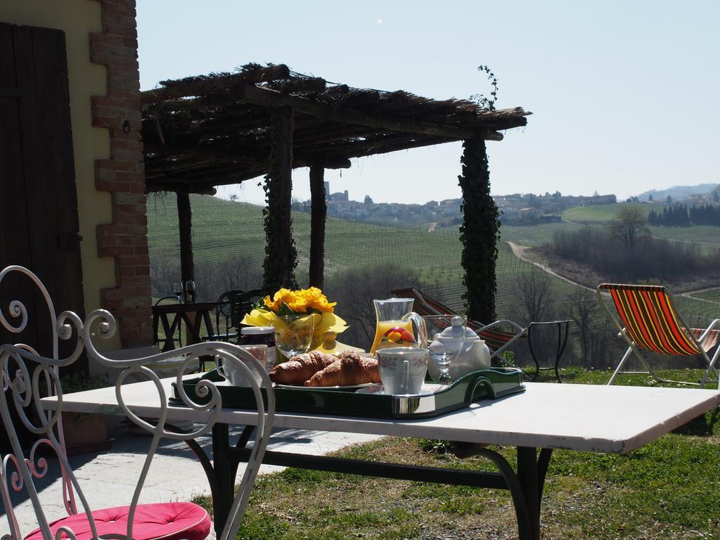Tenuta Montanello B&B Castiglione Falletto Ngoại thất bức ảnh