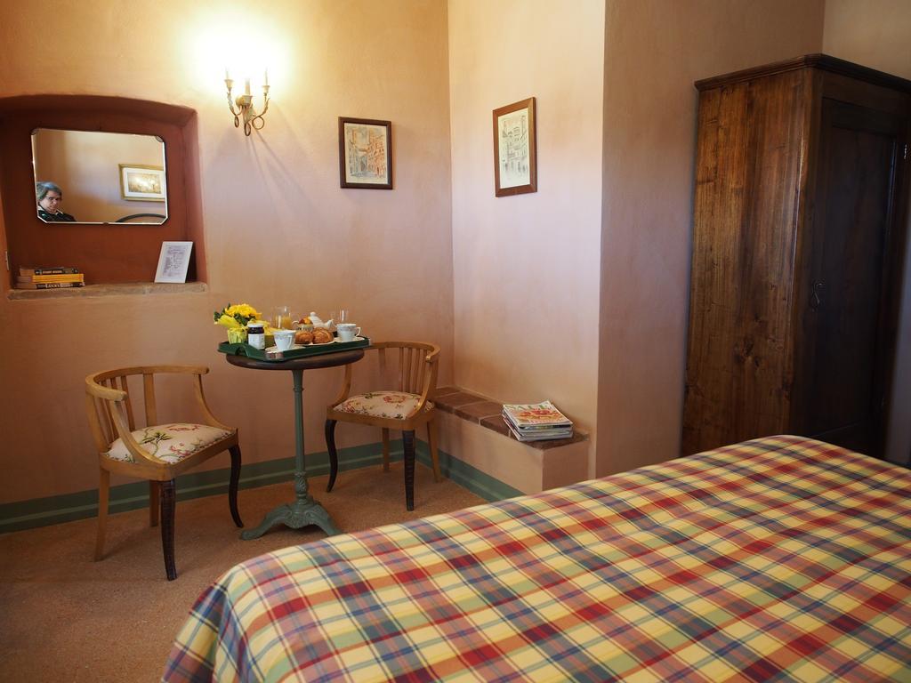 Tenuta Montanello B&B Castiglione Falletto Ngoại thất bức ảnh